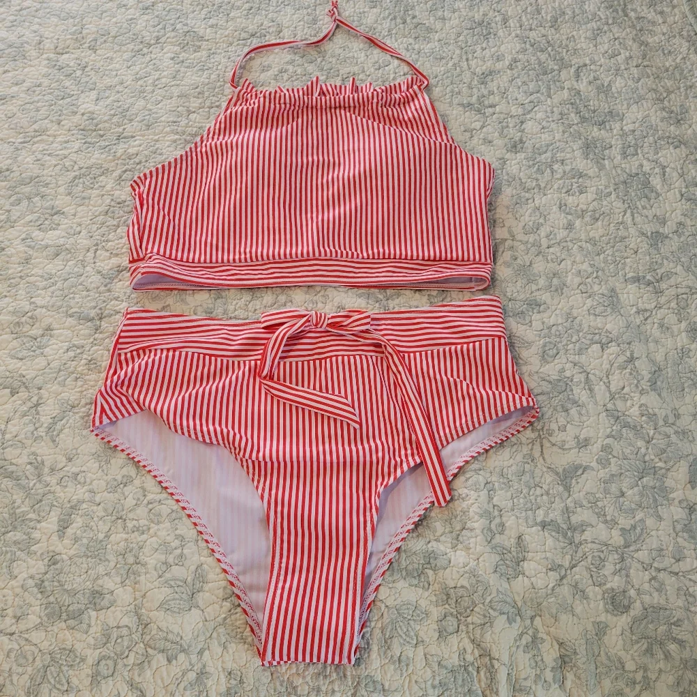 NEW 2 piece red and white stripped bathing suit. Size L - Picture 2 of 8